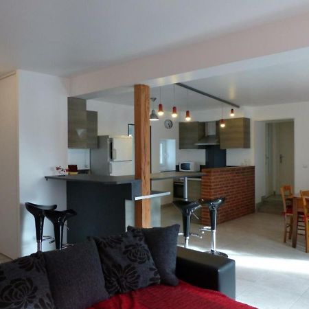 Maison Renovee Avec Cour Privee, Proche De Gannat, 3 Chambres, Animaux Acceptes, Equipements Modernes. - Fr-1-489-37 Poezat Exterior photo