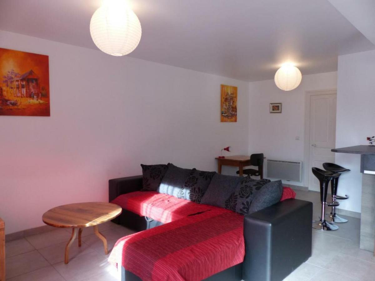 Maison Renovee Avec Cour Privee, Proche De Gannat, 3 Chambres, Animaux Acceptes, Equipements Modernes. - Fr-1-489-37 Poezat Exterior photo