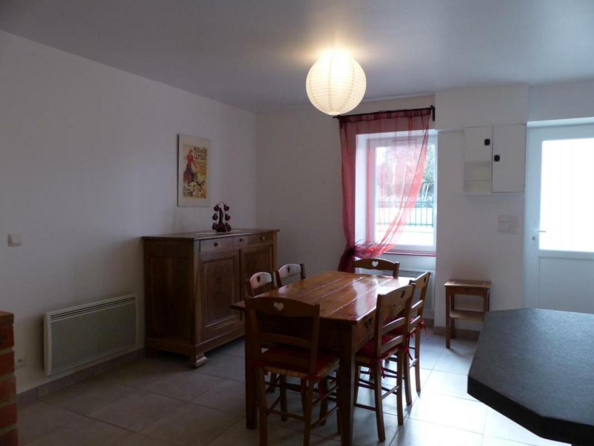 Maison Renovee Avec Cour Privee, Proche De Gannat, 3 Chambres, Animaux Acceptes, Equipements Modernes. - Fr-1-489-37 Poezat Exterior photo